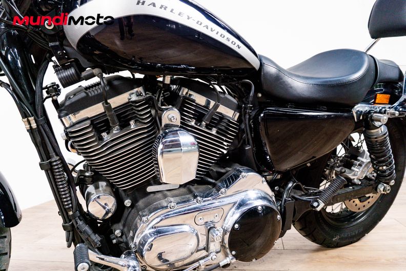 Motorbike image 9