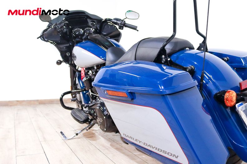 Motorbike image 9