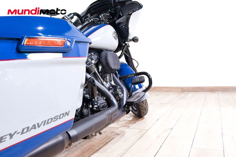 Motorbike image 3