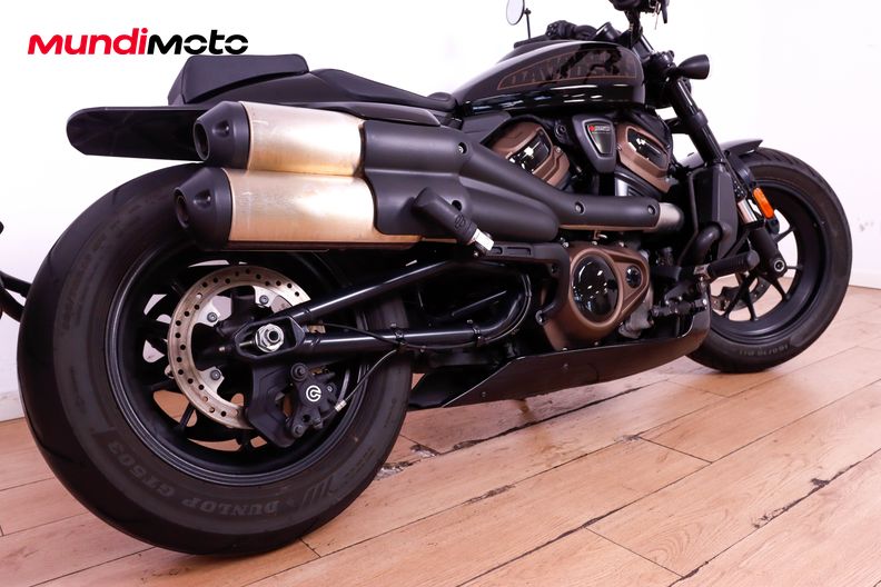 Motorbike image 3