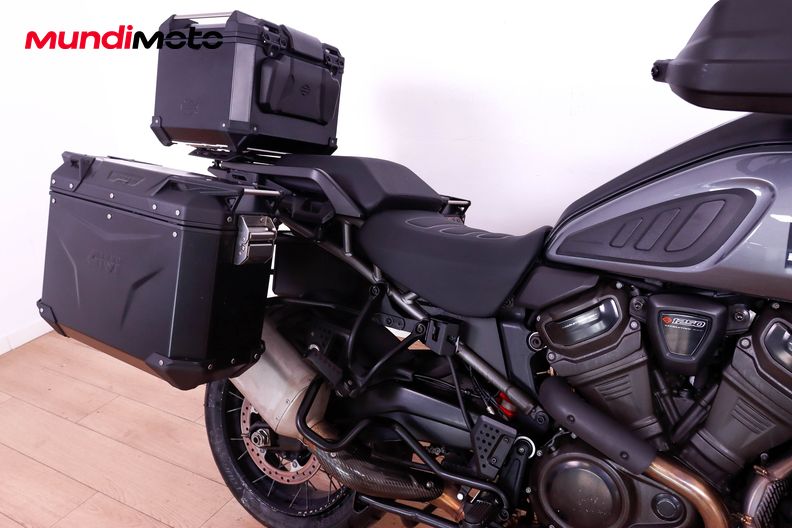 Motorbike image 3