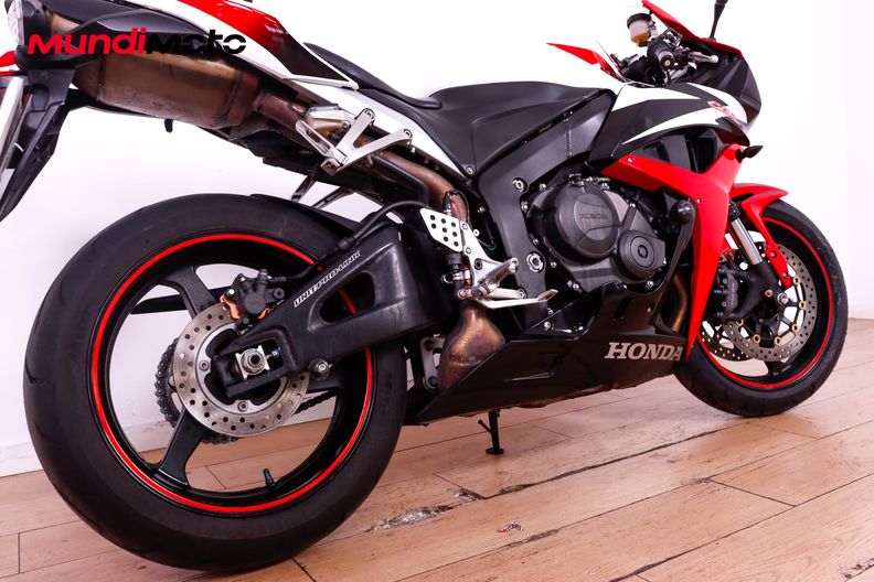 Motorbike image 3