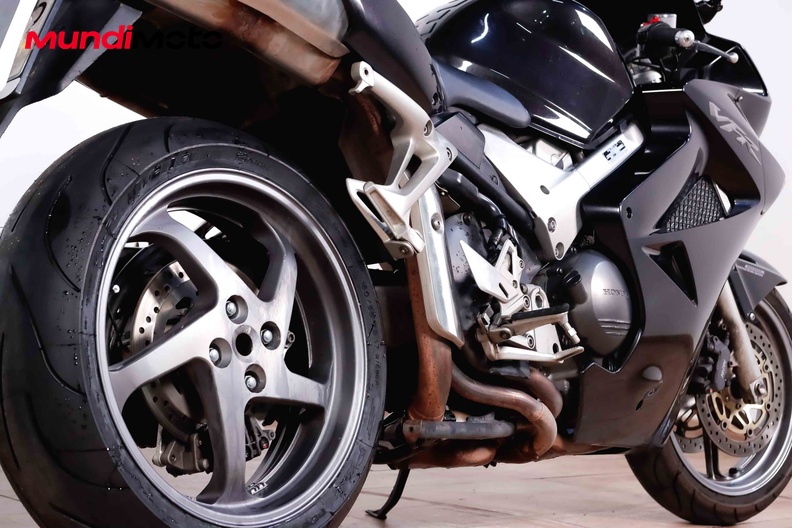 Motorbike image 3