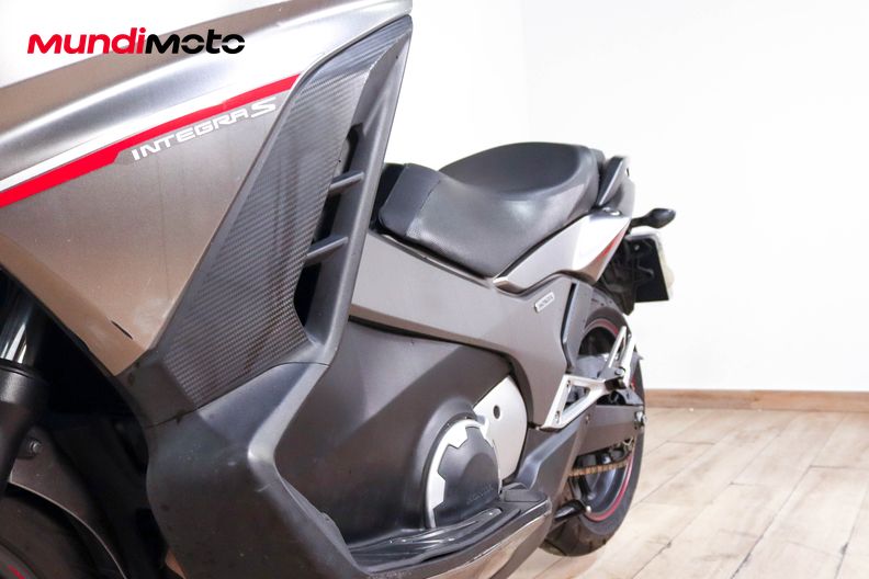 Motorbike image 8