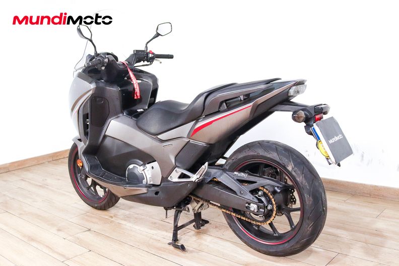 Motorbike image 6