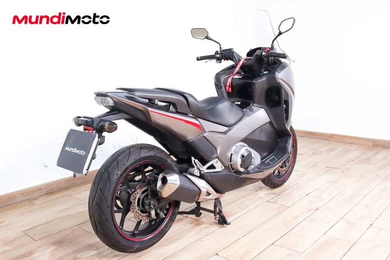 Motorbike image 2