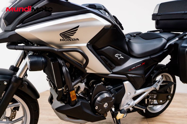 Motorbike image 9