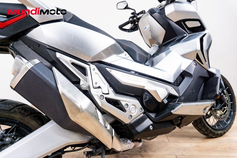Motorbike image 3