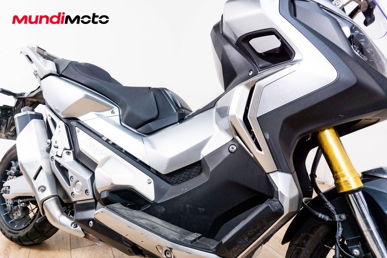 Motorbike image 4
