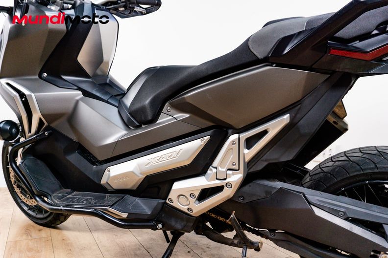 Motorbike image 8