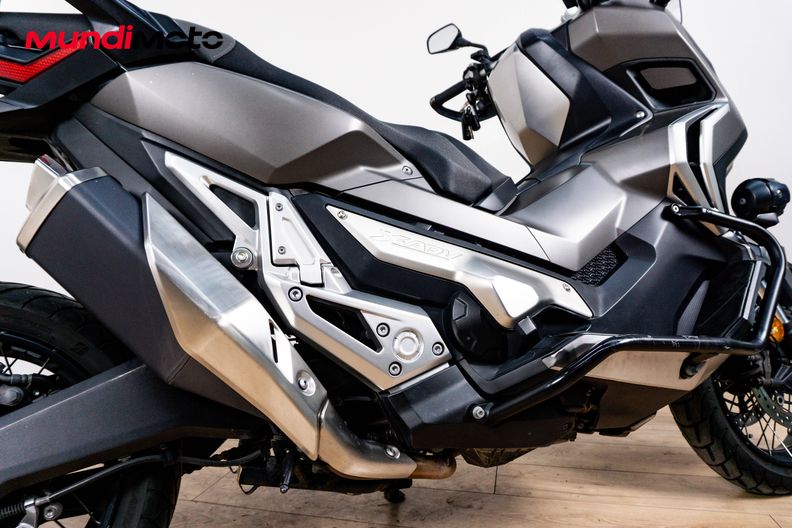 Motorbike image 3