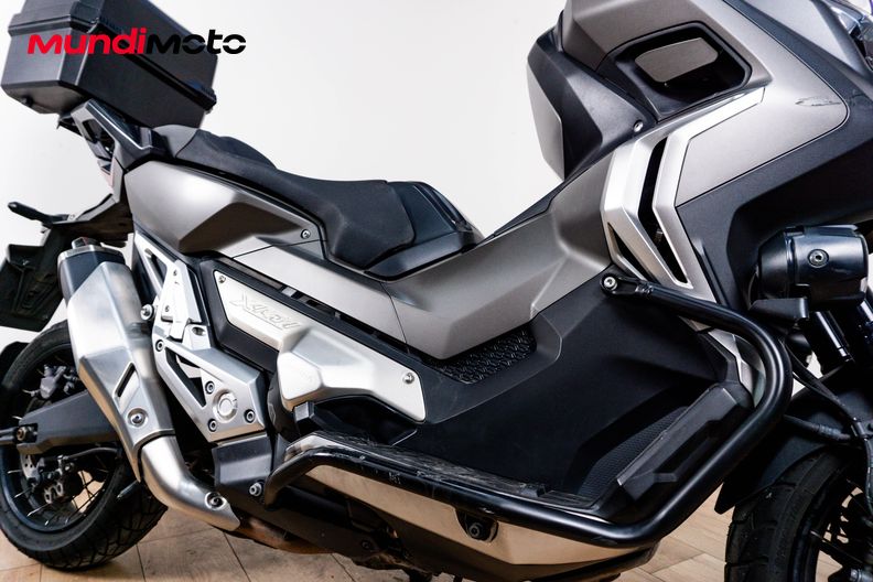 Motorbike image 4
