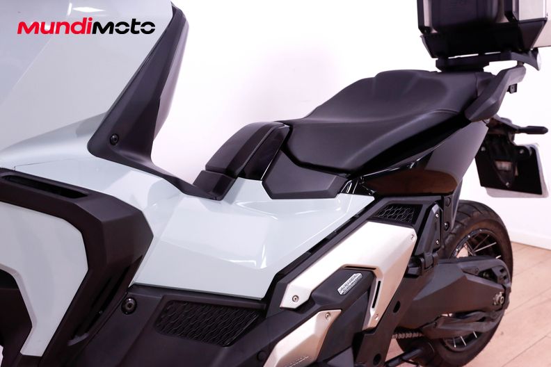 Motorbike image 8