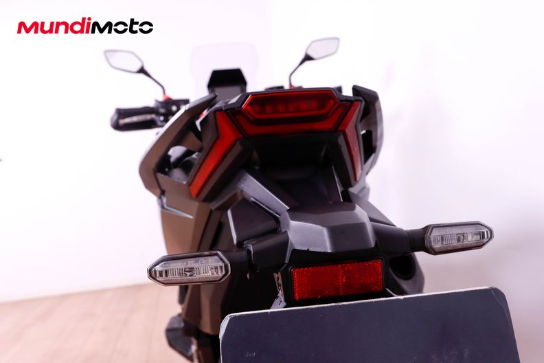 Motorbike image 9