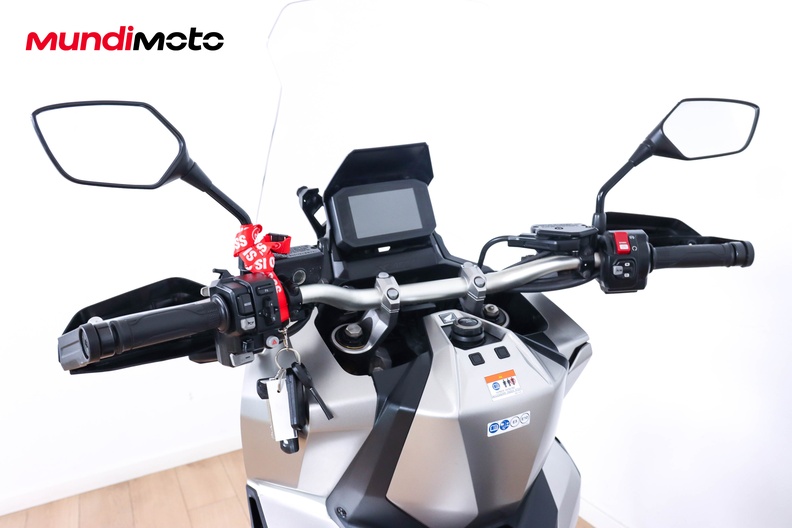 Motorbike image 10