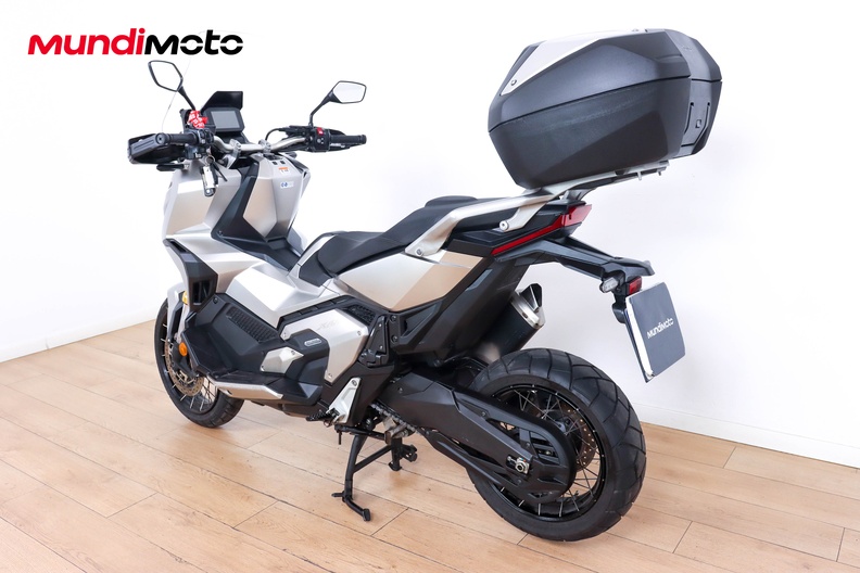 Motorbike image 6
