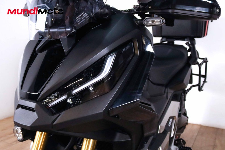 Motorbike image 8