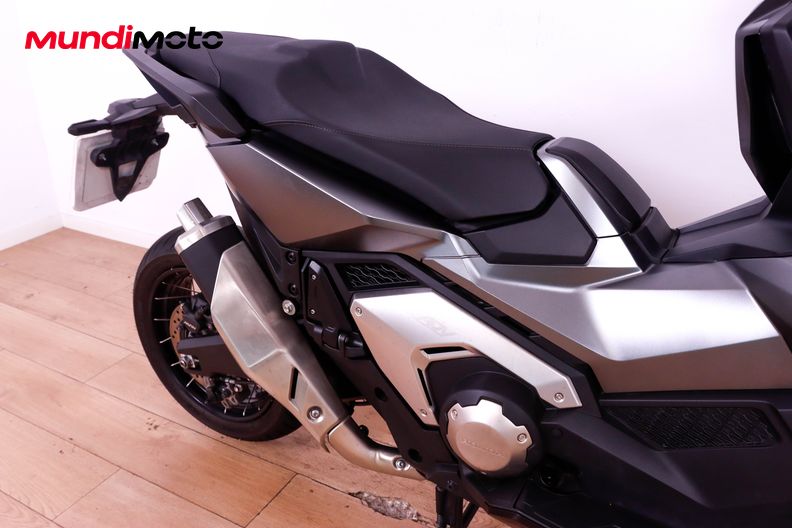 Motorbike image 13