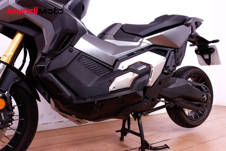 Motorbike image 8