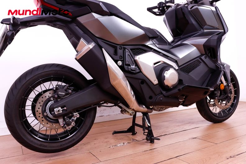 Motorbike image 3