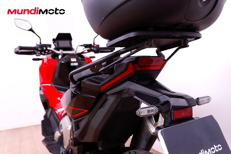 Motorbike image 9