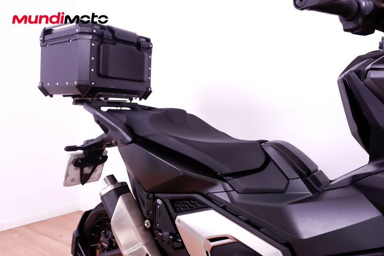 Motorbike image 13