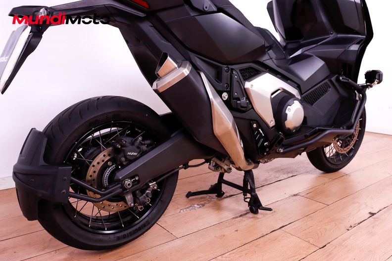 Motorbike image 3