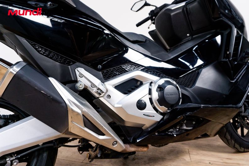 Motorbike image 3