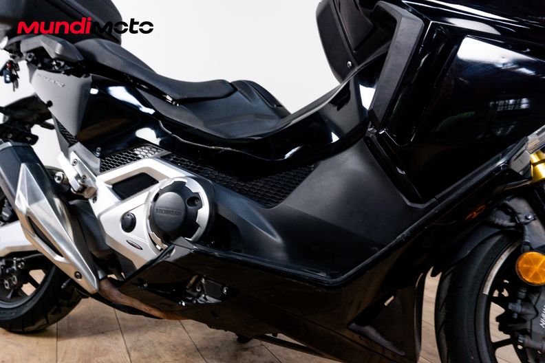 Motorbike image 4