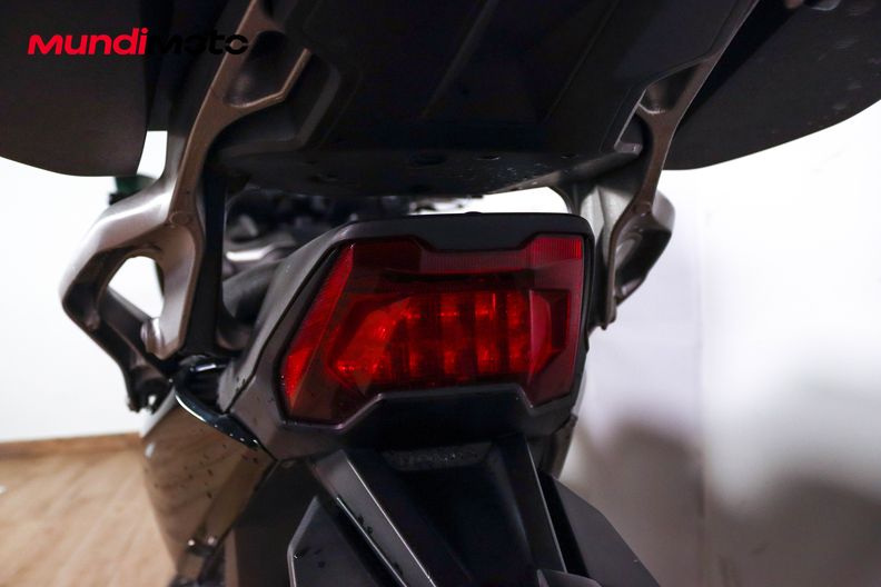 Motorbike image 9