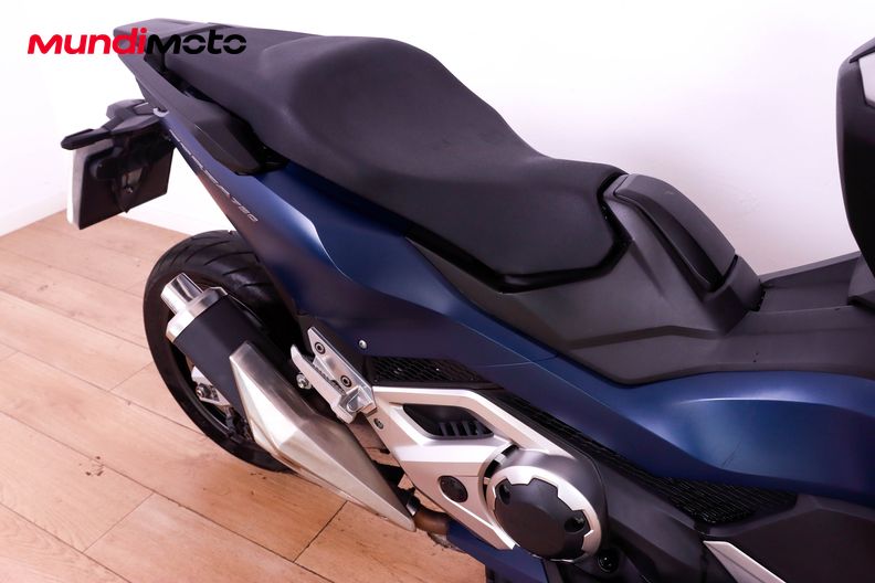 Motorbike image 12