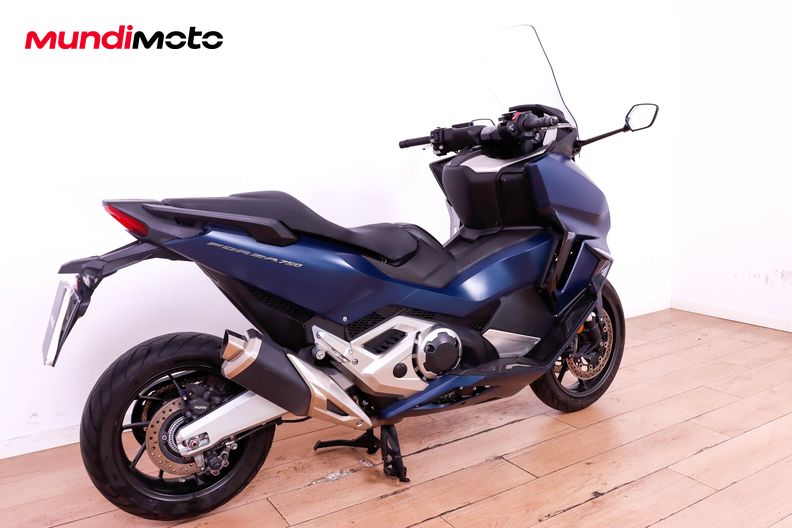 Motorbike image 2