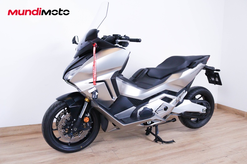 Motorbike image 6