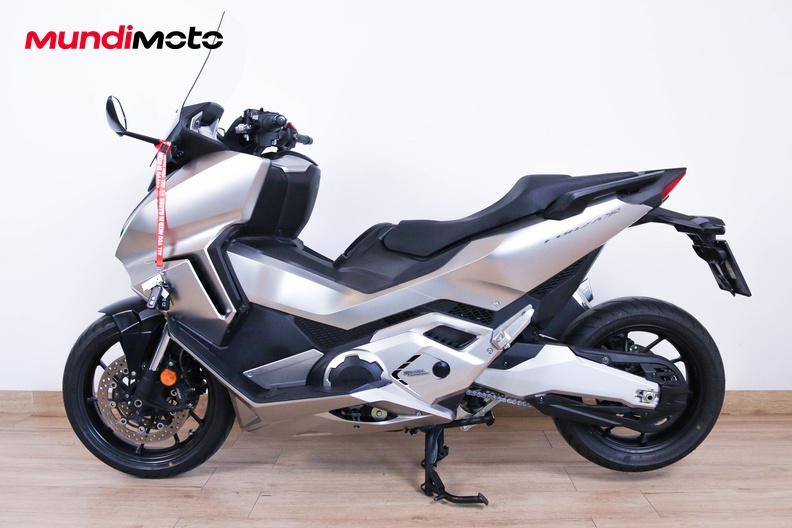 Motorbike image 5