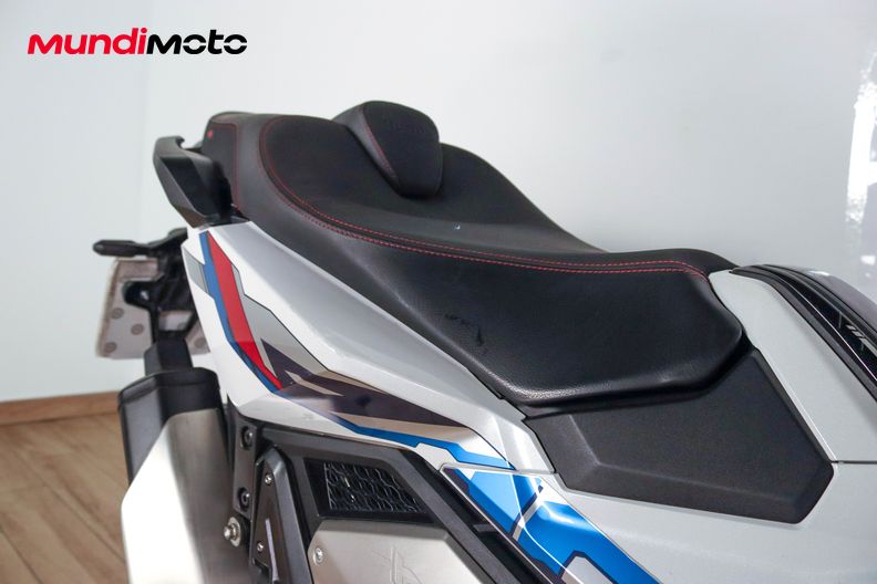 Motorbike image 13