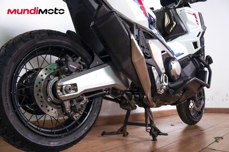 Motorbike image 3