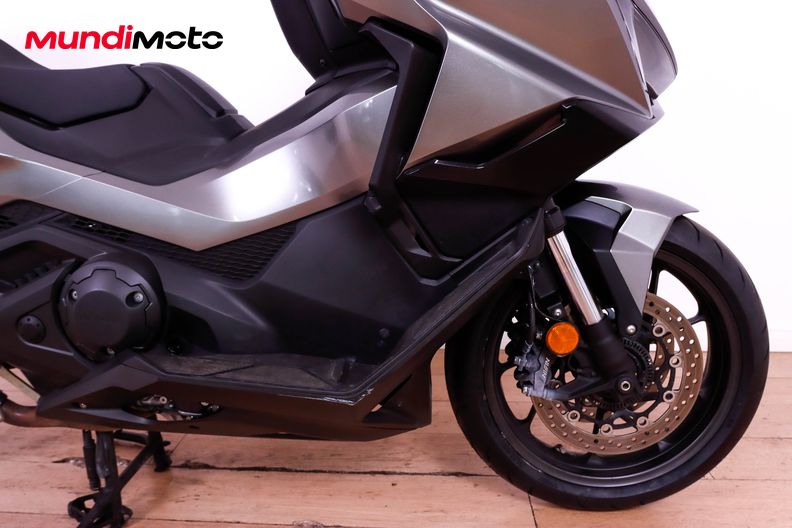 Motorbike image 12