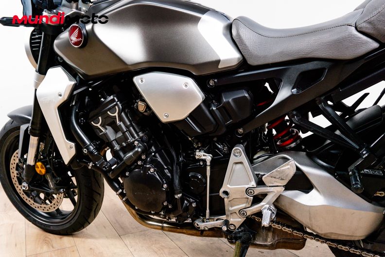 Motorbike image 8
