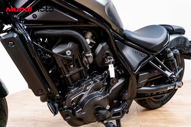 Motorbike image 9