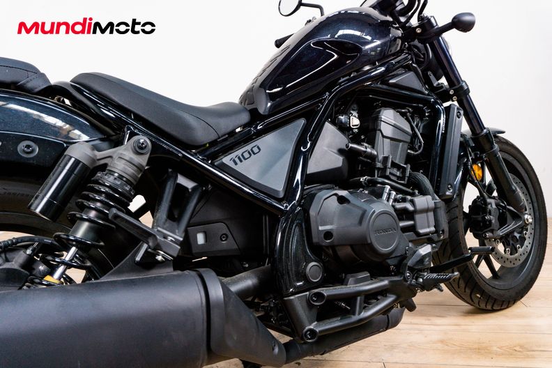 Motorbike image 3