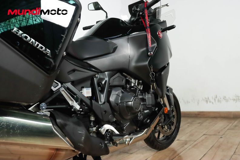 Motorbike image 3