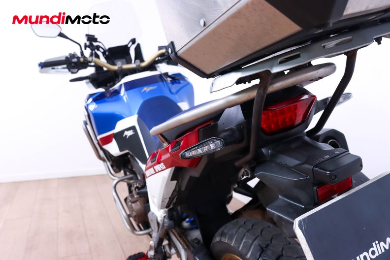 Motorbike image 9