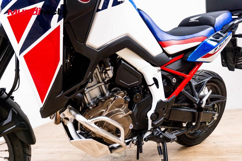 Motorbike image 9