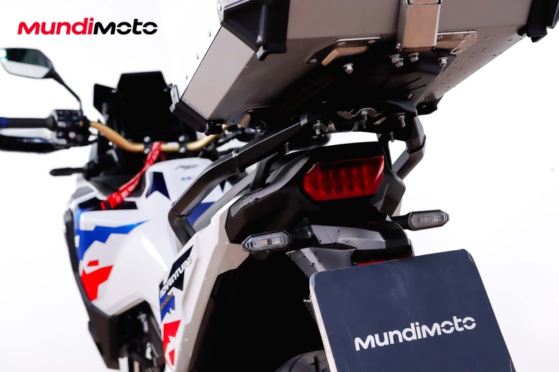 Motorbike image 9