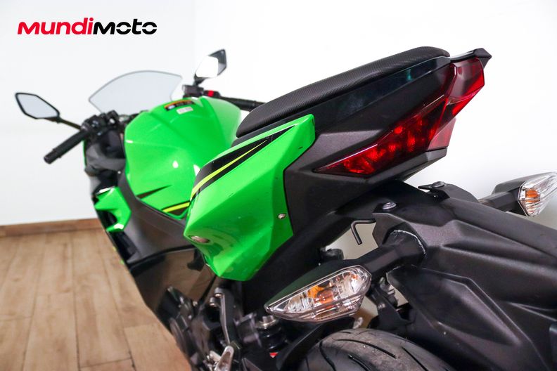 Motorbike image 9