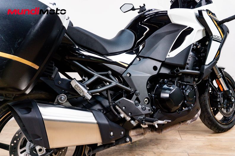 Motorbike image 3