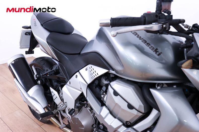 Motorbike image 13
