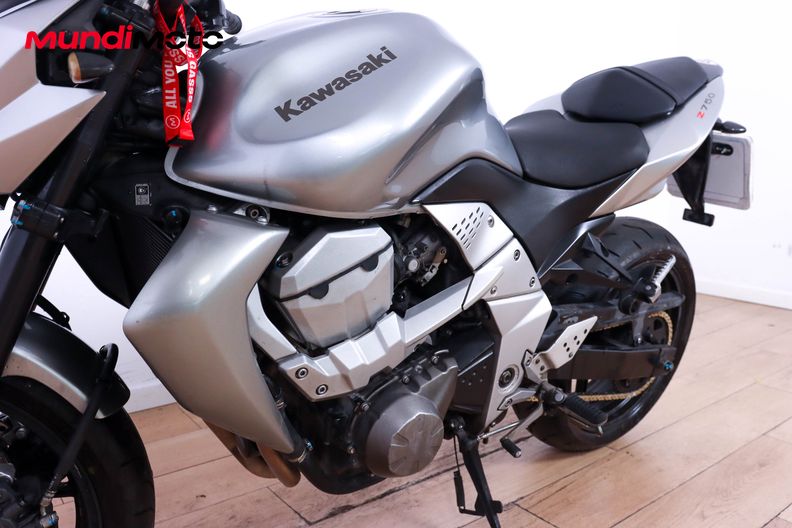 Motorbike image 8