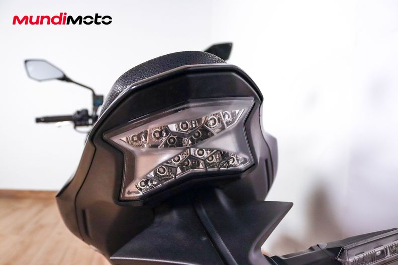 Motorbike image 9