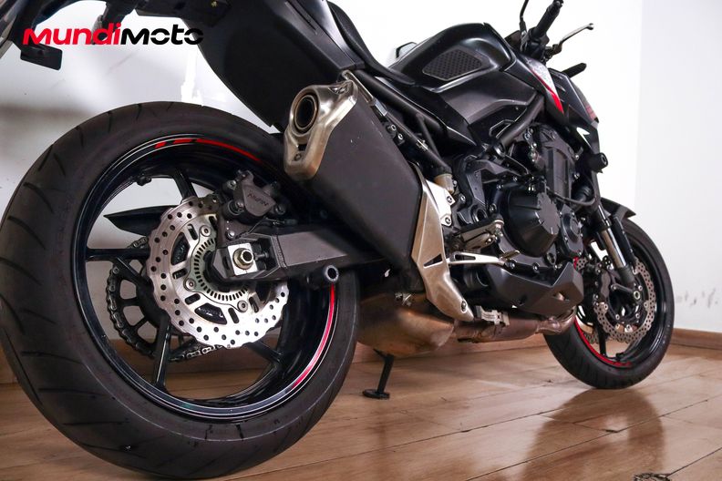 Motorbike image 3